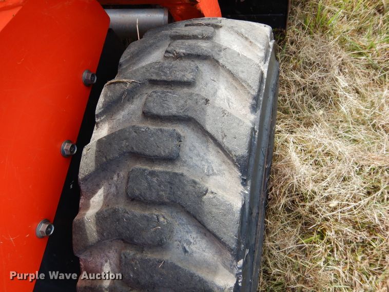 image for item GC9672 2017 Kubota SSV65 skid steer