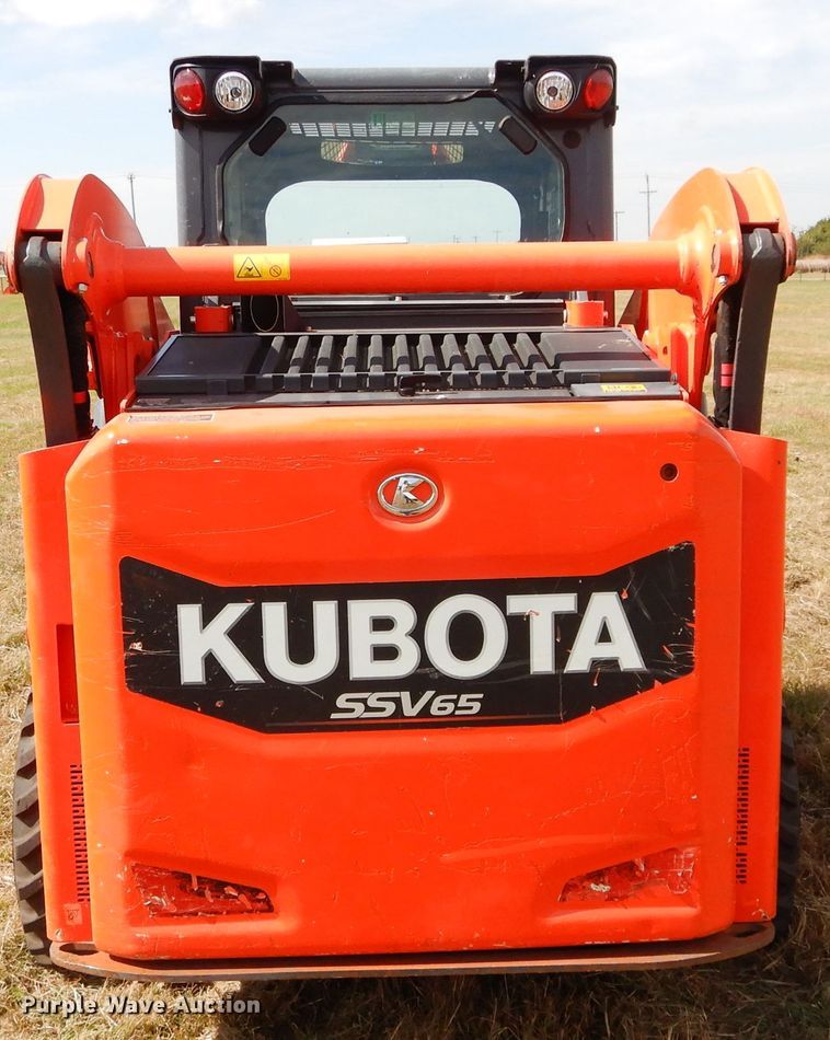 image for item GC9673 2016 Kubota SSV65 skid steer