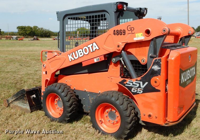 image for item GC9673 2016 Kubota SSV65 skid steer