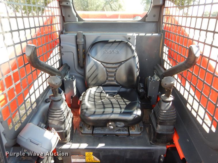 image for item GC9673 2016 Kubota SSV65 skid steer