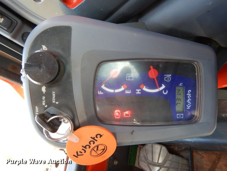 image for item GC9673 2016 Kubota SSV65 skid steer