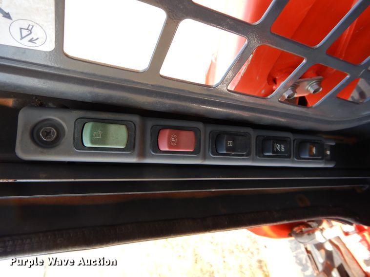 image for item GC9673 2016 Kubota SSV65 skid steer