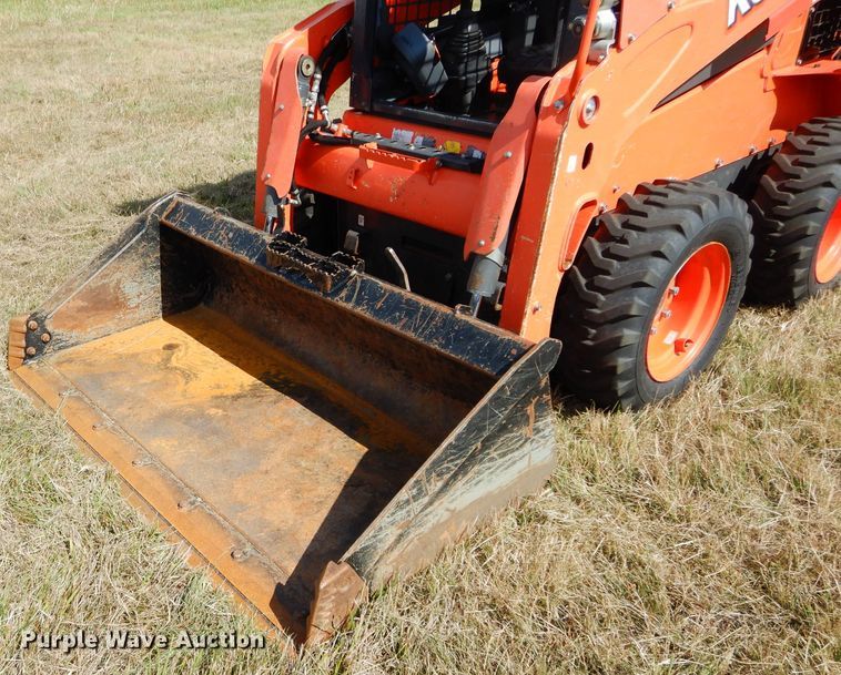 image for item GC9673 2016 Kubota SSV65 skid steer