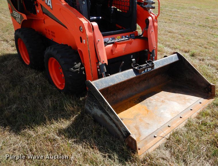 image for item GC9673 2016 Kubota SSV65 skid steer