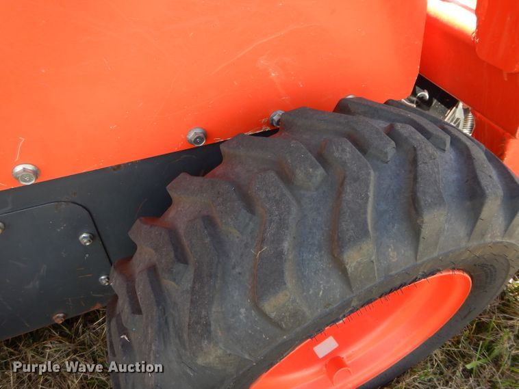 image for item GC9673 2016 Kubota SSV65 skid steer