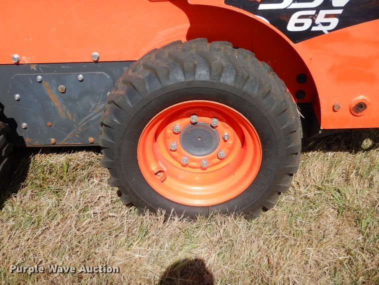 image for item GC9673 2016 Kubota SSV65 skid steer