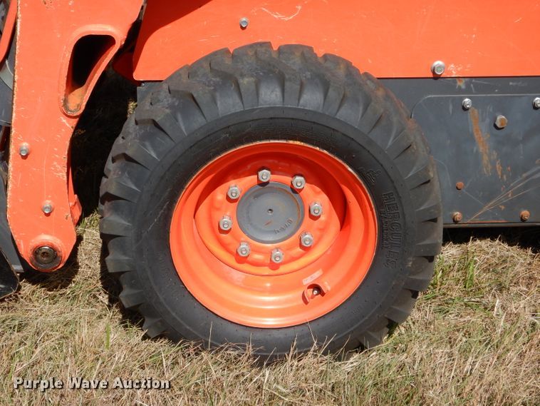 image for item GC9673 2016 Kubota SSV65 skid steer