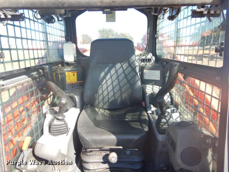 image for item GC9674 2014 Kubota SVL90-2 skid steer