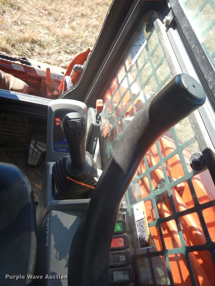 image for item GC9674 2014 Kubota SVL90-2 skid steer