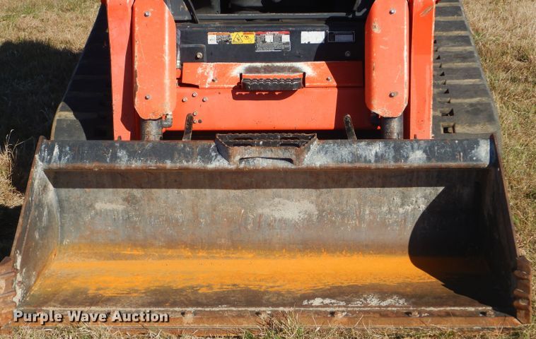 image for item GC9674 2014 Kubota SVL90-2 skid steer