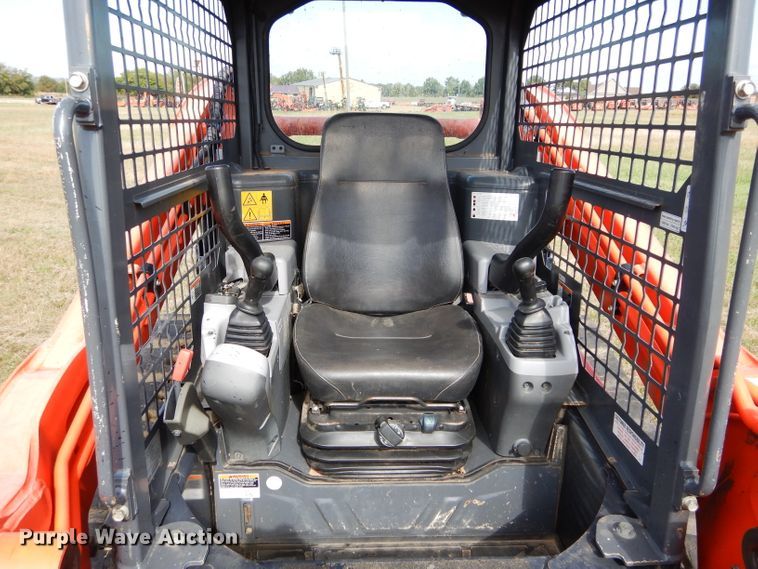 image for item GC9675 2015 Kubota SVL75-2 skid steer