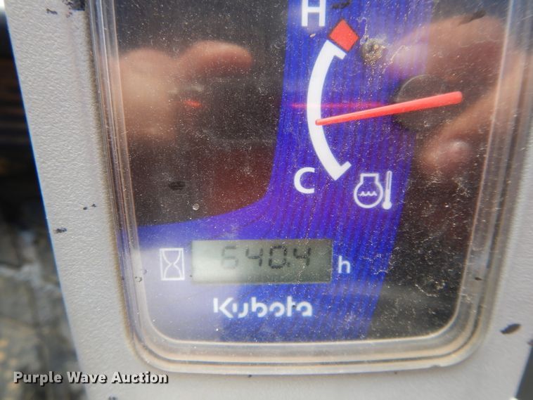 image for item GC9675 2015 Kubota SVL75-2 skid steer