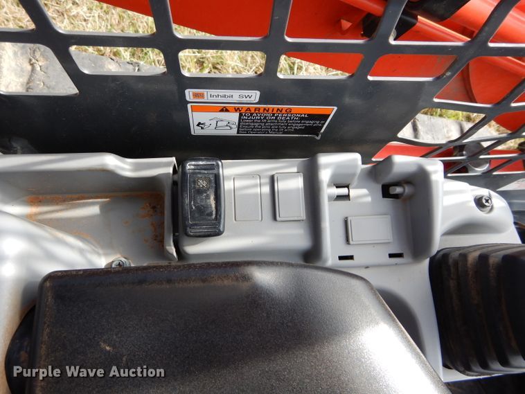 image for item GC9675 2015 Kubota SVL75-2 skid steer