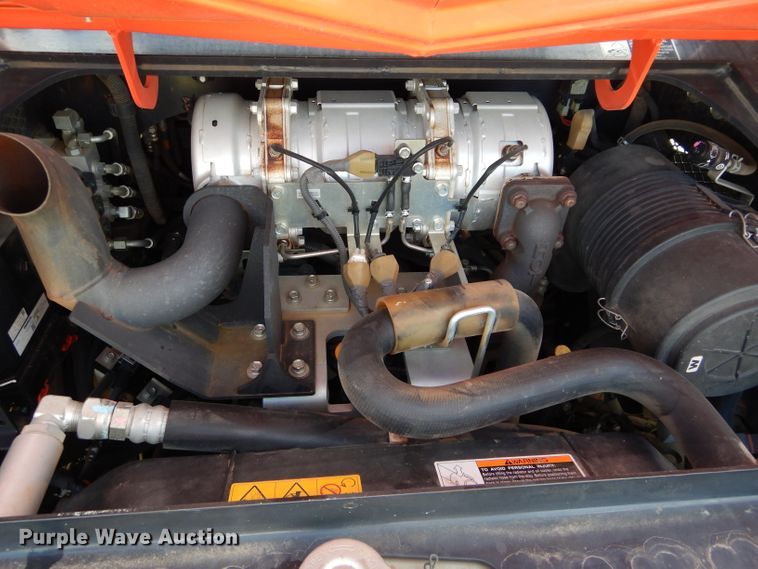 image for item GC9675 2015 Kubota SVL75-2 skid steer