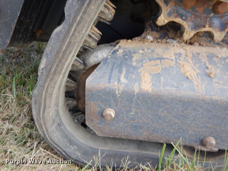 image for item GC9675 2015 Kubota SVL75-2 skid steer