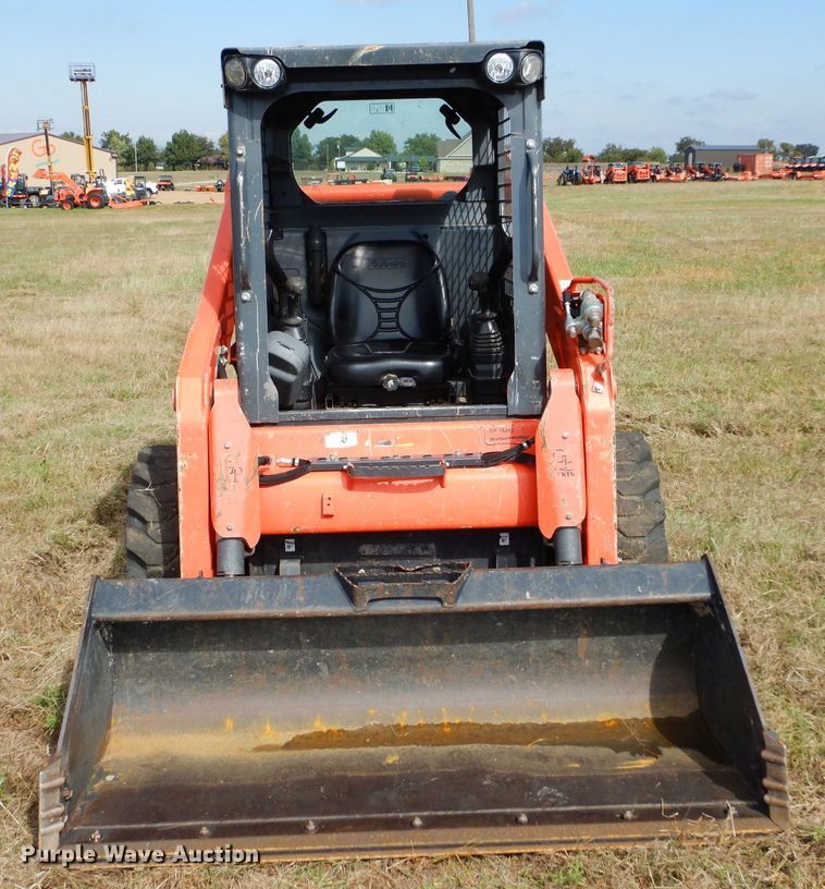 image for item GC9678 2017 Kubota SSV65 skid steer