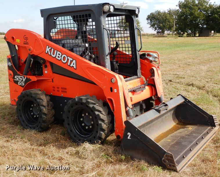 image for item GC9678 2017 Kubota SSV65 skid steer