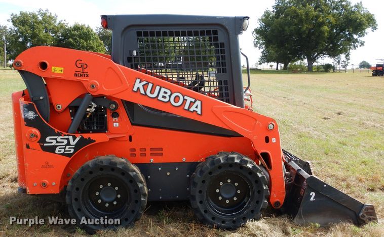 image for item GC9678 2017 Kubota SSV65 skid steer