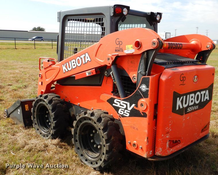 image for item GC9678 2017 Kubota SSV65 skid steer