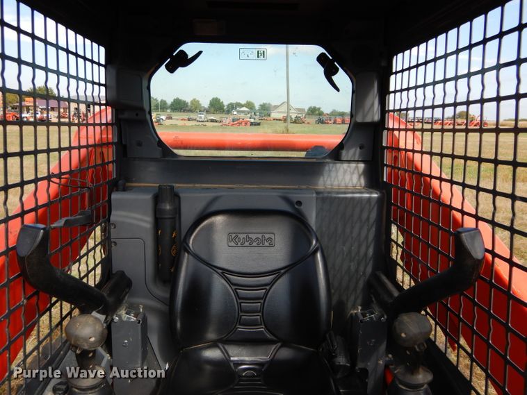 image for item GC9678 2017 Kubota SSV65 skid steer
