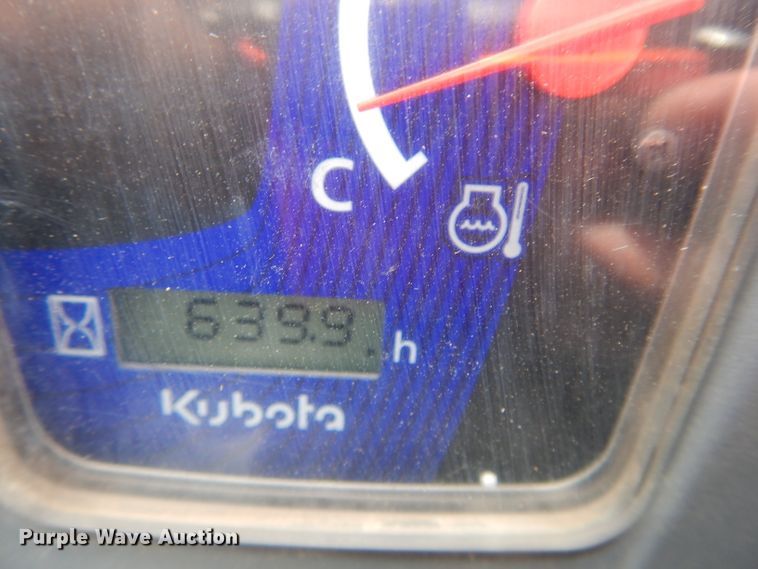 image for item GC9678 2017 Kubota SSV65 skid steer