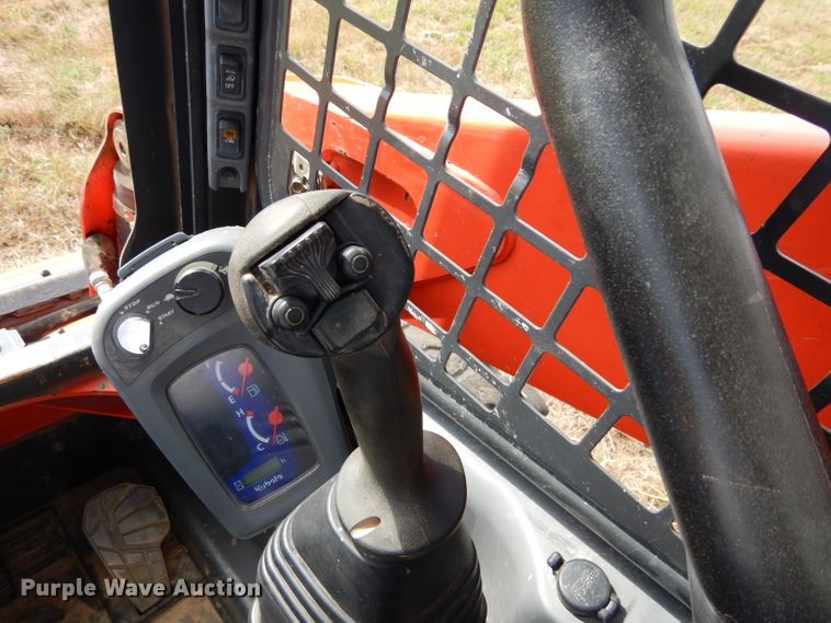 image for item GC9678 2017 Kubota SSV65 skid steer