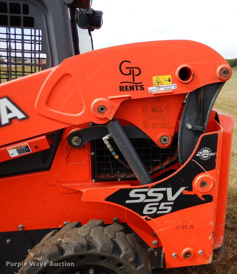 image for item GC9678 2017 Kubota SSV65 skid steer