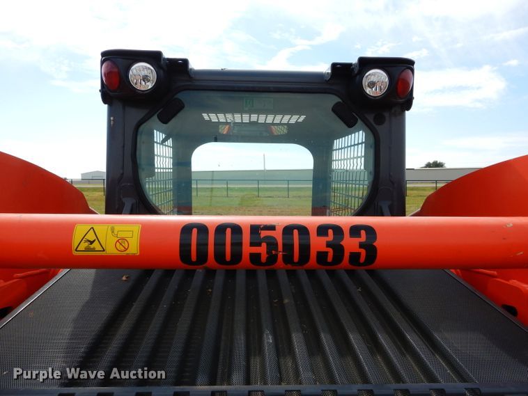 image for item GC9678 2017 Kubota SSV65 skid steer