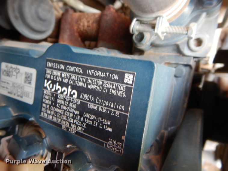 image for item GC9678 2017 Kubota SSV65 skid steer