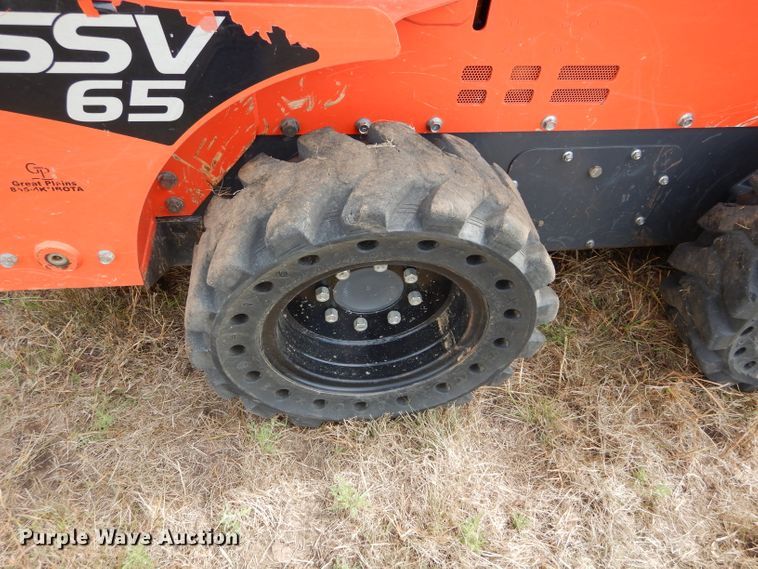 image for item GC9678 2017 Kubota SSV65 skid steer