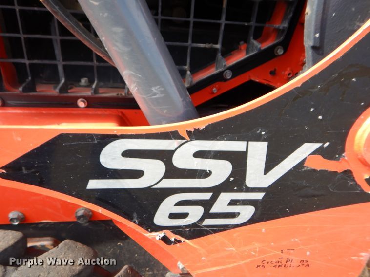 image for item GC9678 2017 Kubota SSV65 skid steer