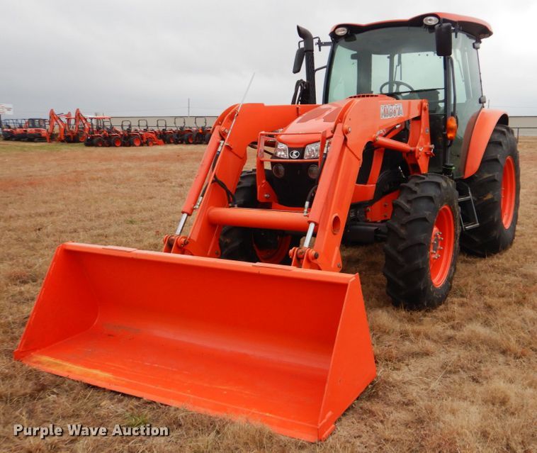 image for item GC9679 2017 Kubota M5-091D MFWD tractor