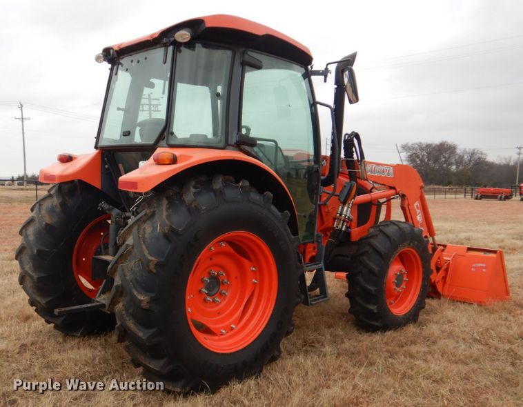 image for item GC9679 2017 Kubota M5-091D MFWD tractor