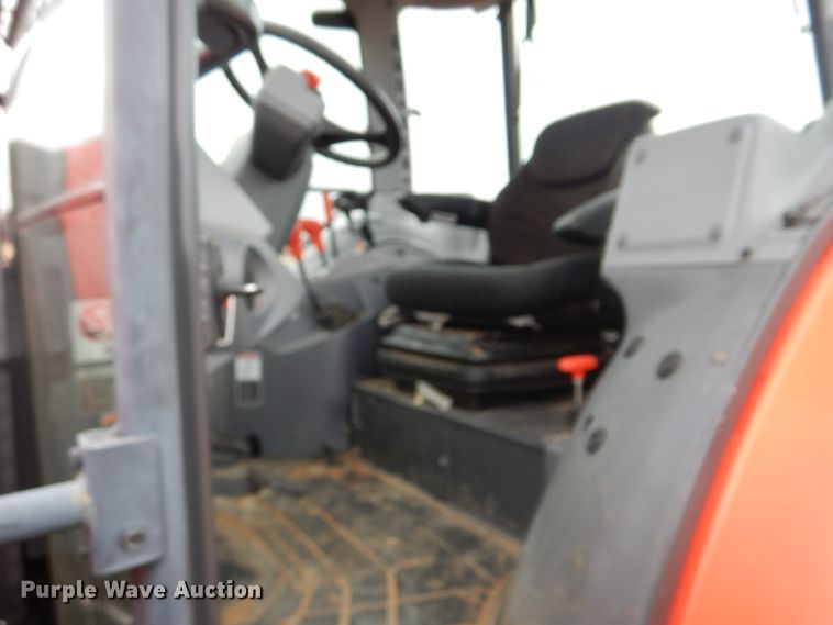 image for item GC9679 2017 Kubota M5-091D MFWD tractor