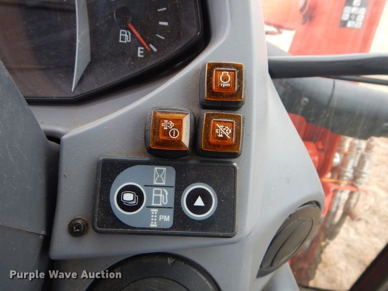 image for item GC9679 2017 Kubota M5-091D MFWD tractor