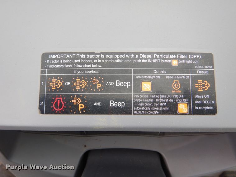 image for item GC9679 2017 Kubota M5-091D MFWD tractor