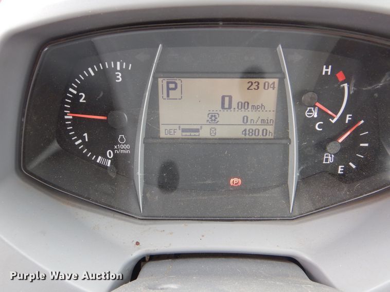 image for item GC9679 2017 Kubota M5-091D MFWD tractor