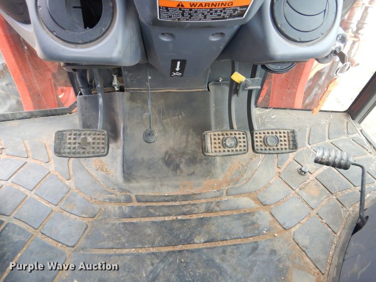 image for item GC9679 2017 Kubota M5-091D MFWD tractor