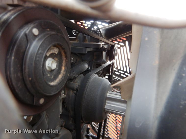 image for item GC9679 2017 Kubota M5-091D MFWD tractor