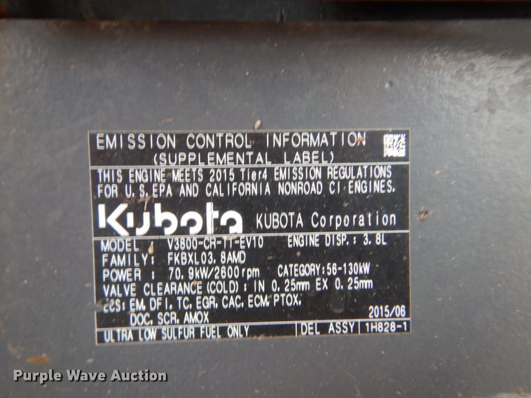 image for item GC9679 2017 Kubota M5-091D MFWD tractor