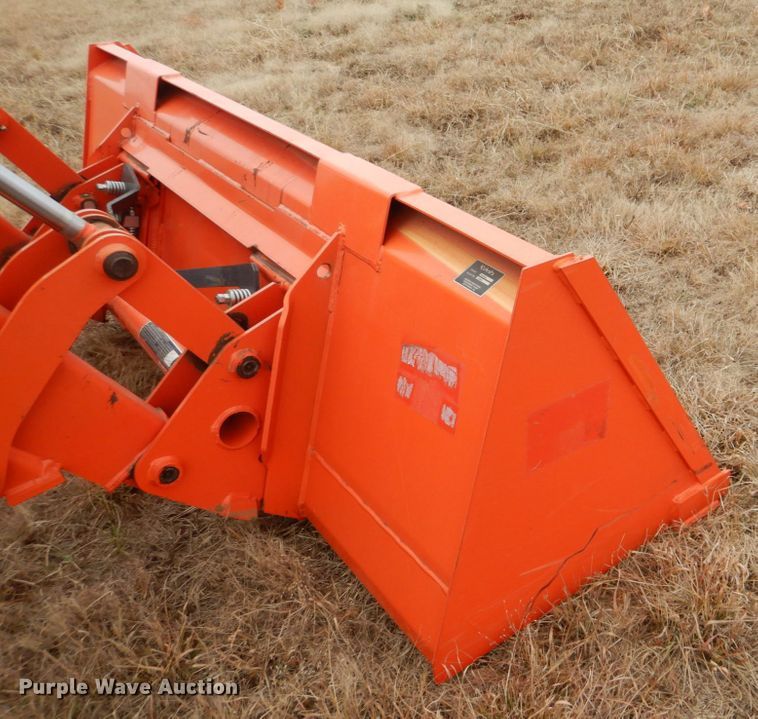 image for item GC9679 2017 Kubota M5-091D MFWD tractor