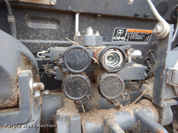 image for item GC9679 2017 Kubota M5-091D MFWD tractor