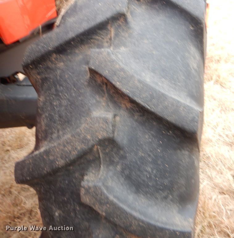 image for item GC9679 2017 Kubota M5-091D MFWD tractor