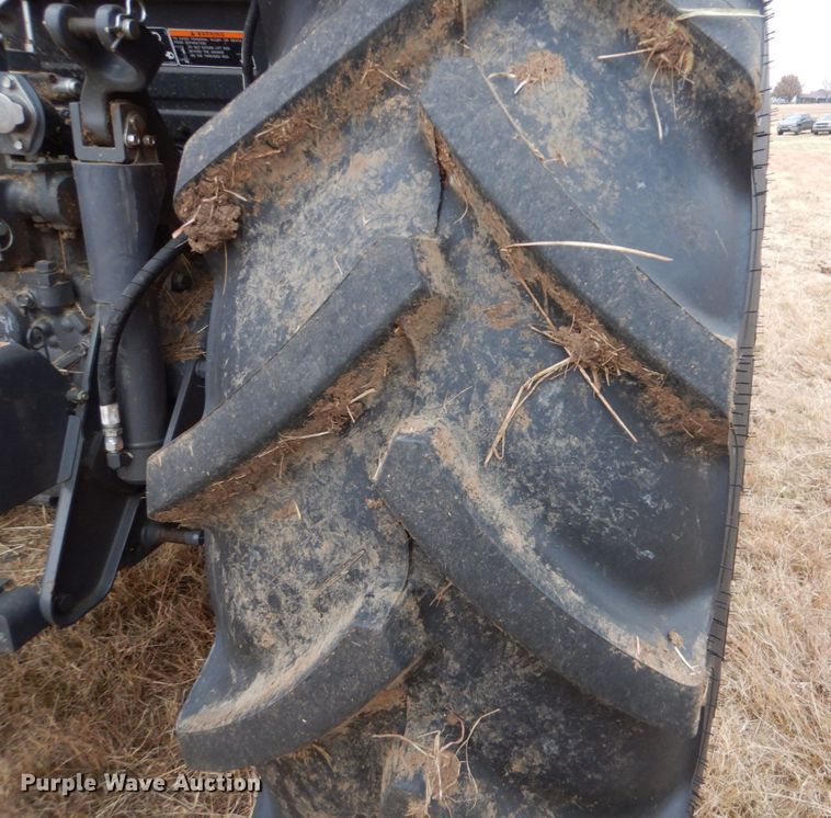 image for item GC9679 2017 Kubota M5-091D MFWD tractor