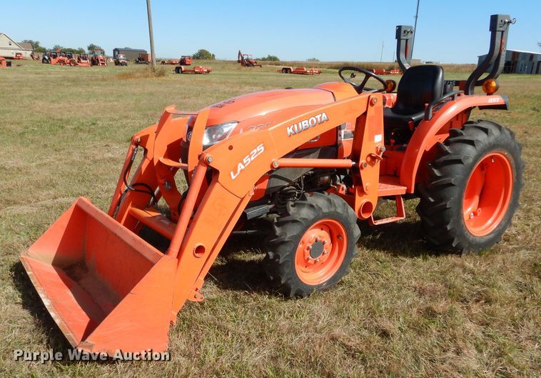 image for item GC9682 Kubota L3301D MFWD tractor