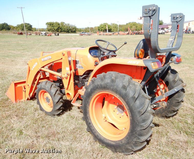 image for item GC9682 Kubota L3301D MFWD tractor