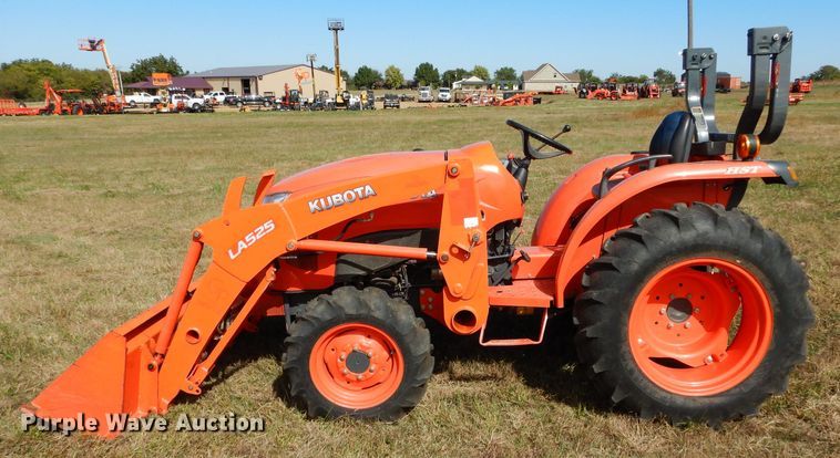 image for item GC9682 Kubota L3301D MFWD tractor