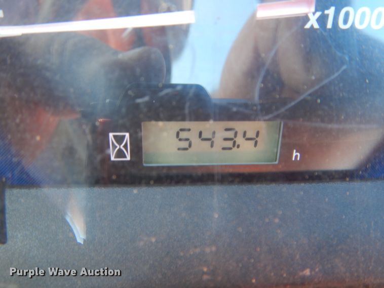 image for item GC9682 Kubota L3301D MFWD tractor