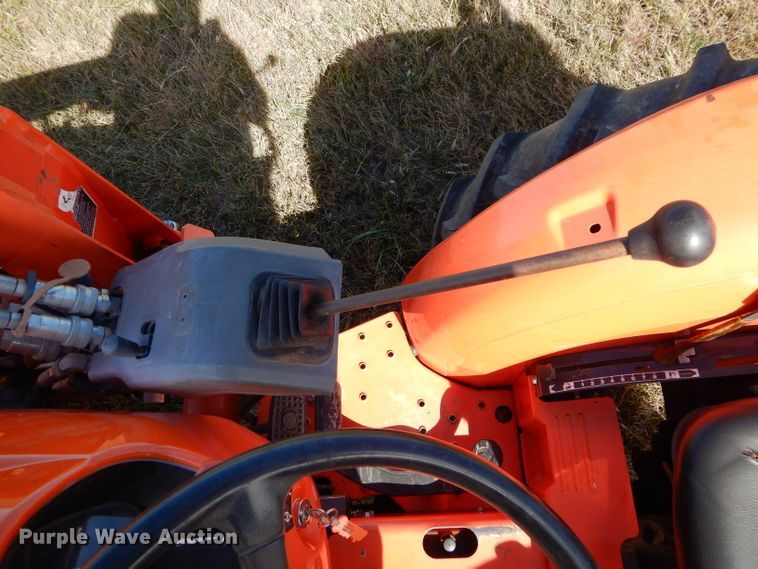 image for item GC9682 Kubota L3301D MFWD tractor