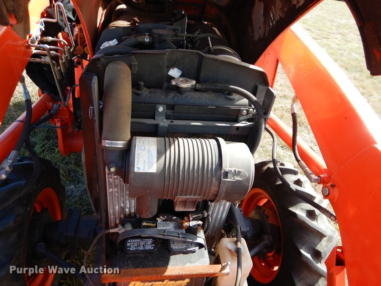 image for item GC9682 Kubota L3301D MFWD tractor